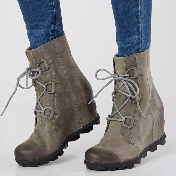 SOREL Joan Of Arctic Leather Wedge Mid Booties